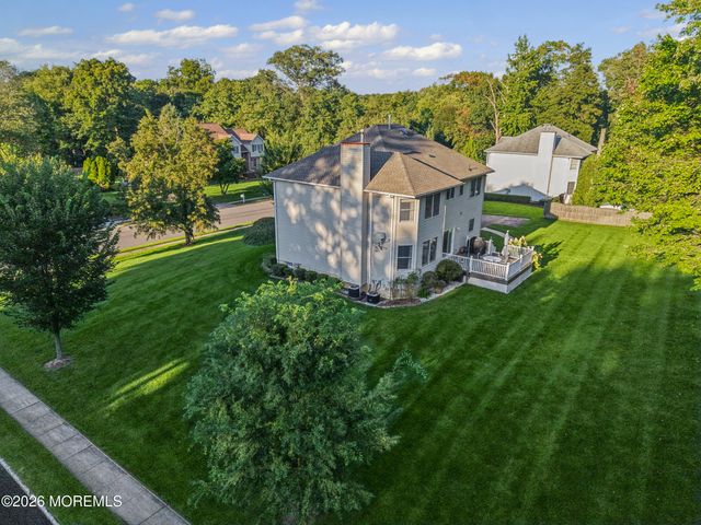 11 Camelot Drive, Monroe, NJ 08831