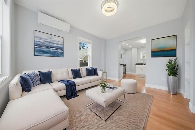 7 Pine St, Stoneham, MA 02180