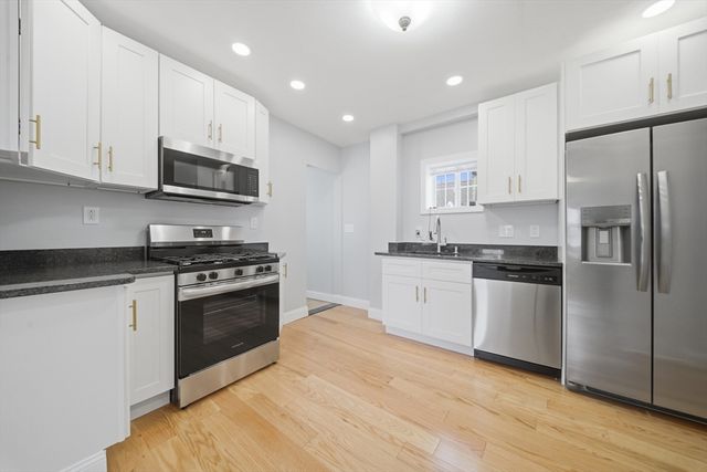 7 Pine St, Stoneham, MA 02180