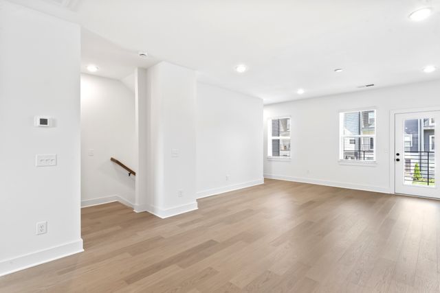 550 Markham St Unit 19, Nashville, TN 37214