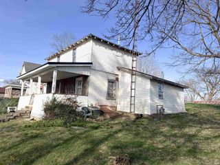 1922 J Street, Bedford, IN 47421