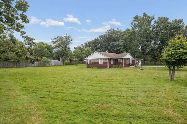 9937 S 86th Court, Palos Hills, IL 60465