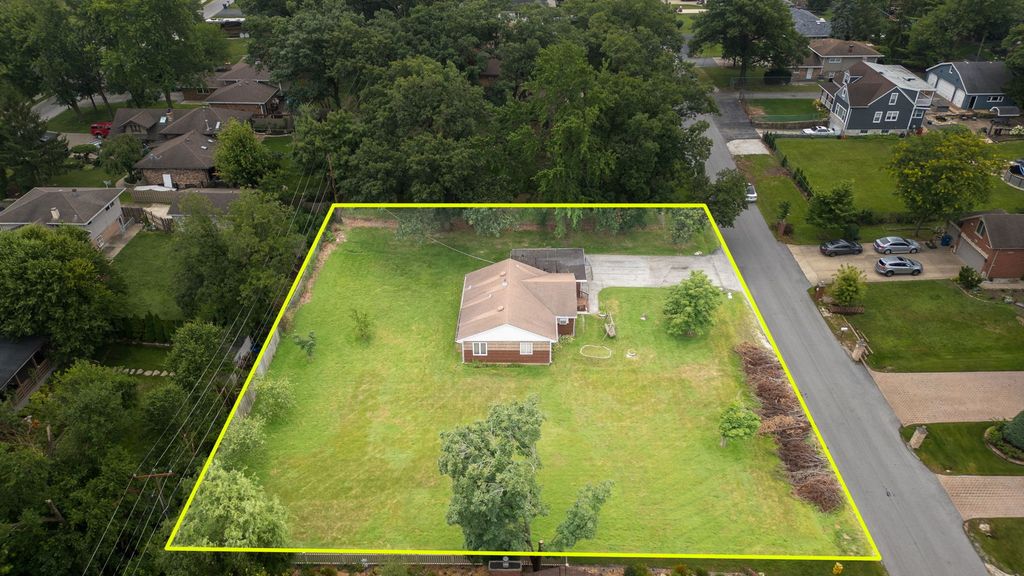 9937 S 86th Court, Palos Hills, IL 60465