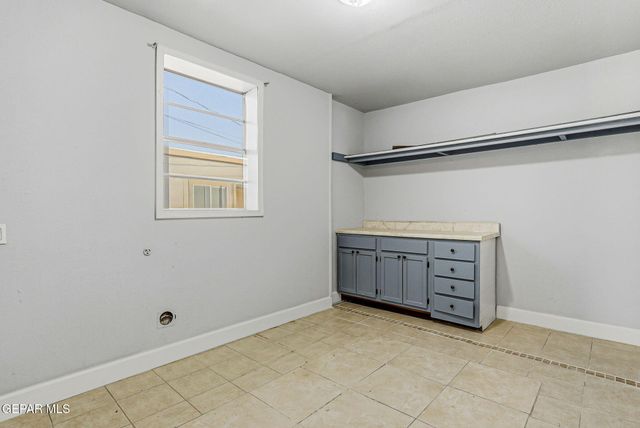 6716 ESTEBAN Lane, El Paso, TX 79905