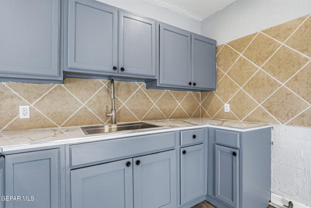 6716 ESTEBAN Lane, El Paso, TX 79905