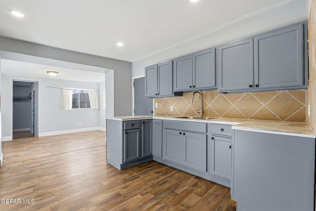 6716 ESTEBAN Lane, El Paso, TX 79905