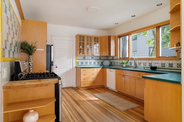 17 Marie Avenue 3, Cambridge, MA 02139