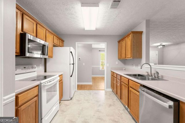 216 Cane Avenue SE, Social Circle, GA 30025