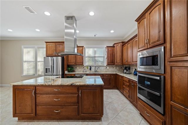 7864 Lake Boulevard, Daphne, AL 36527