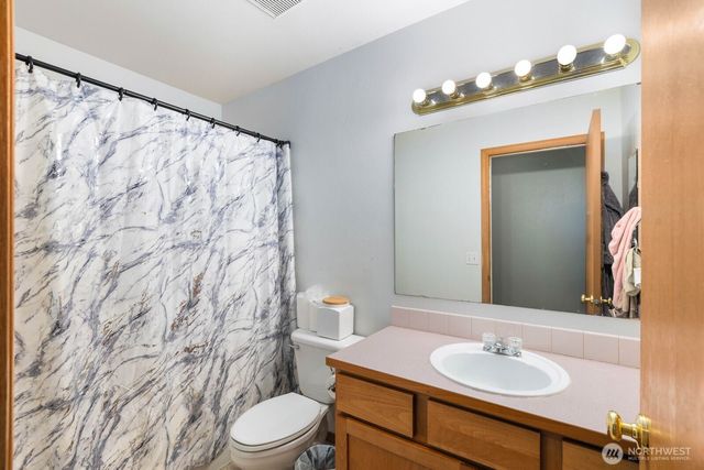 17943 Clear Lake Boulevard SE, Yelm, WA 98597