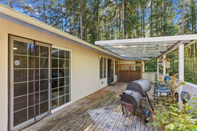17943 Clear Lake Boulevard SE, Yelm, WA 98597