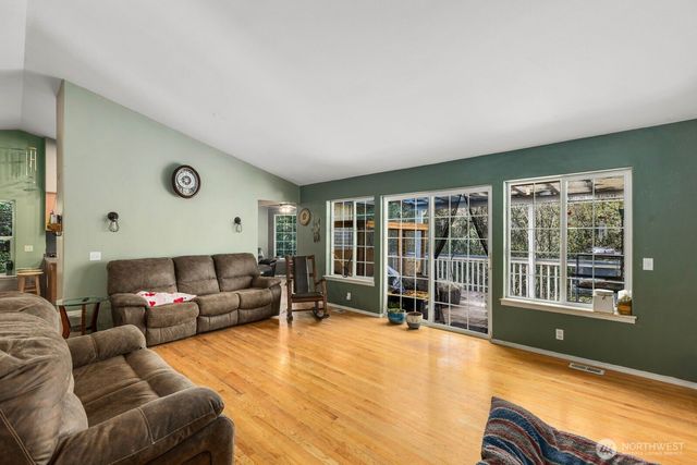 17943 Clear Lake Boulevard SE, Yelm, WA 98597