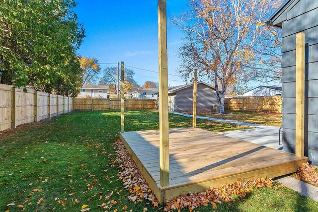 111 N GENEVA AVENUE, Sturgeon Bay, WI 54235