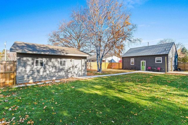 111 N GENEVA AVENUE, Sturgeon Bay, WI 54235