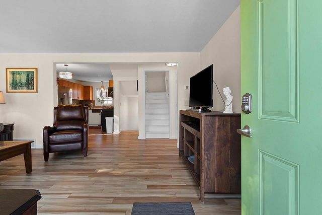 111 N GENEVA AVENUE, Sturgeon Bay, WI 54235