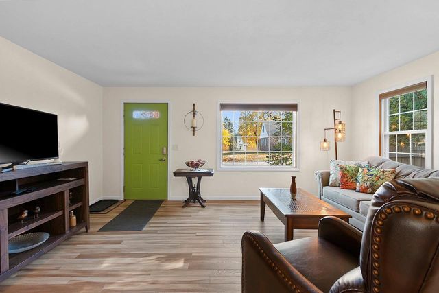 111 N GENEVA AVENUE, Sturgeon Bay, WI 54235