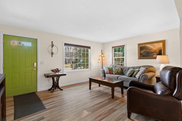 111 N GENEVA AVENUE, Sturgeon Bay, WI 54235