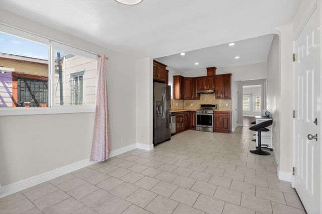 1539 International Boulevard, Oakland, CA 94606