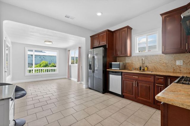 1539 International Boulevard, Oakland, CA 94606