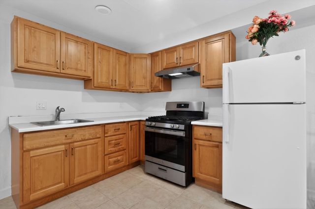 1539 International Boulevard, Oakland, CA 94606