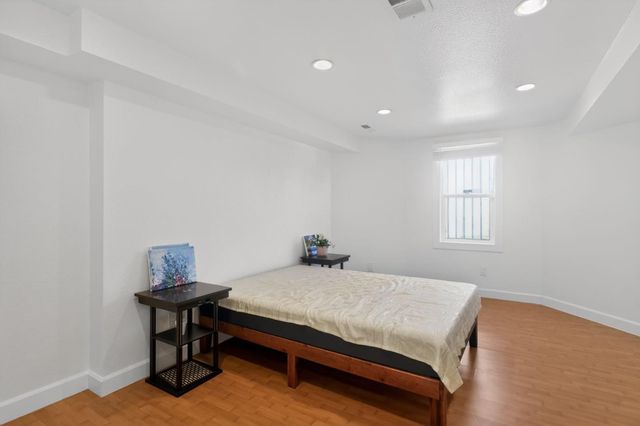 1539 International Boulevard, Oakland, CA 94606