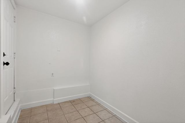 1539 International Boulevard, Oakland, CA 94606
