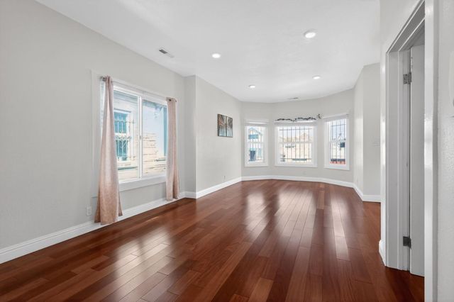1539 International Boulevard, Oakland, CA 94606