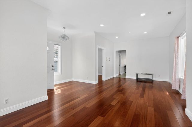 1539 International Boulevard, Oakland, CA 94606