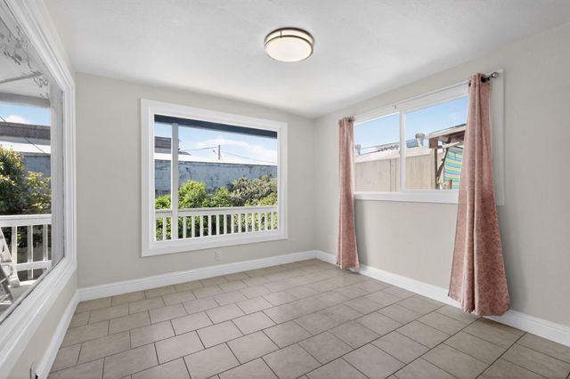 1539 International Boulevard, Oakland, CA 94606
