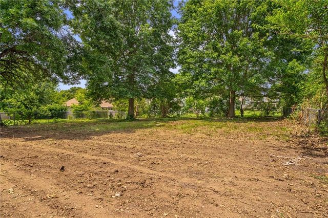 7104 E 134th Terrace, Grandview, MO 64030