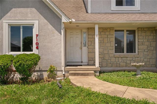 7104 E 134th Terrace, Grandview, MO 64030