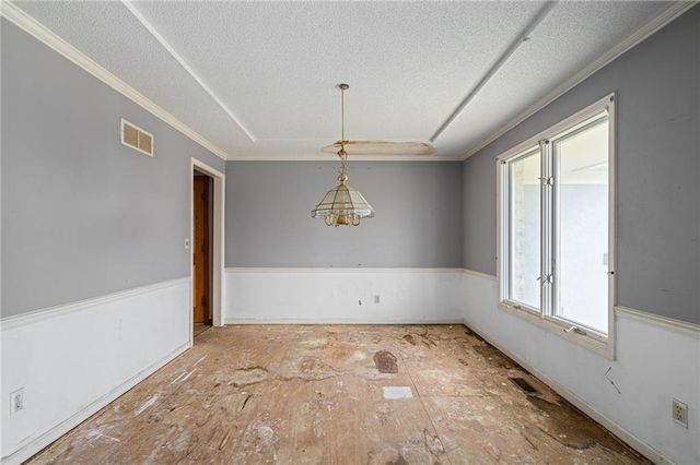 7104 E 134th Terrace, Grandview, MO 64030
