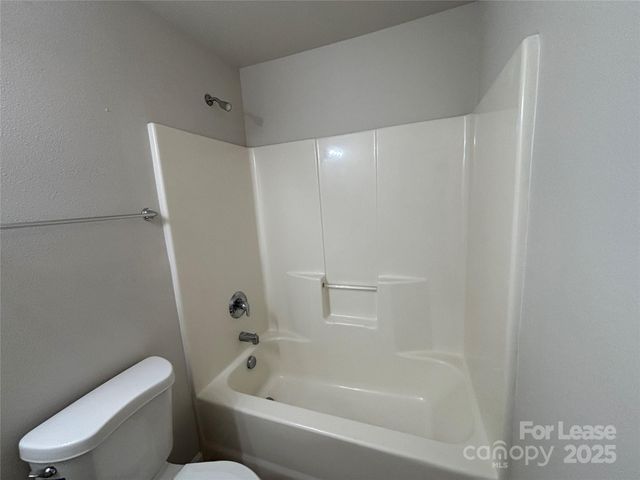 938 Plaza Walk Drive, Charlotte, NC 28215