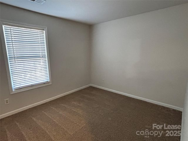 938 Plaza Walk Drive, Charlotte, NC 28215