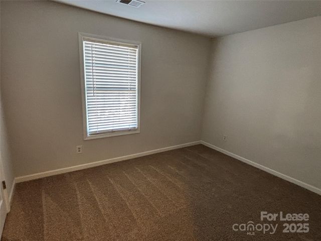 938 Plaza Walk Drive, Charlotte, NC 28215