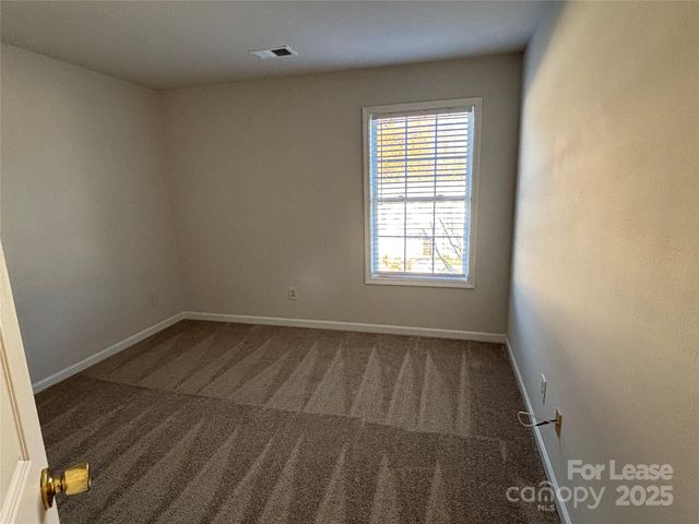 938 Plaza Walk Drive, Charlotte, NC 28215