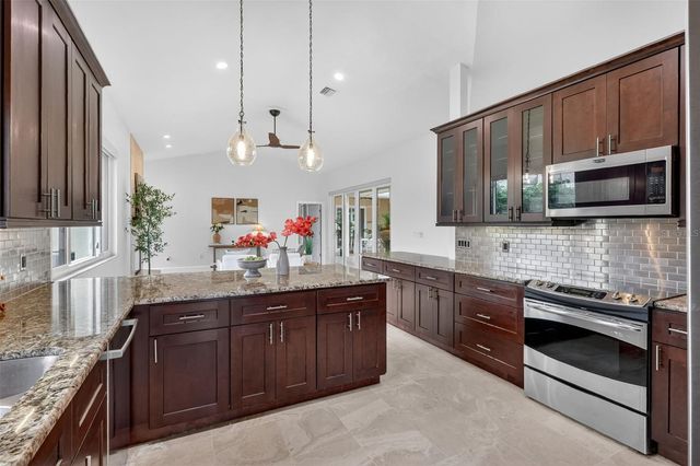 4237 PALACIO DRIVE, Sarasota, FL 34238