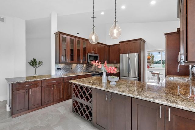 4237 PALACIO DRIVE, Sarasota, FL 34238