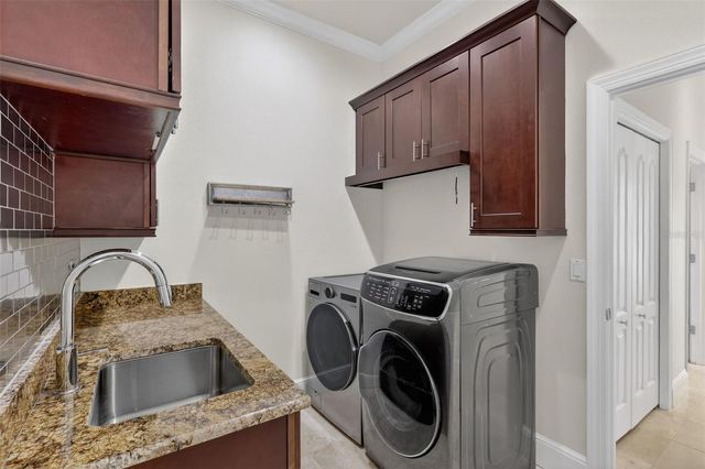 4237 PALACIO DRIVE, Sarasota, FL 34238