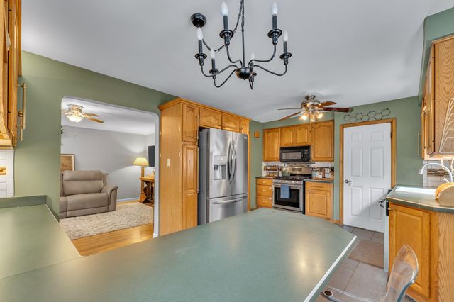 15106 White Avenue, Allen Park City, MI 48101