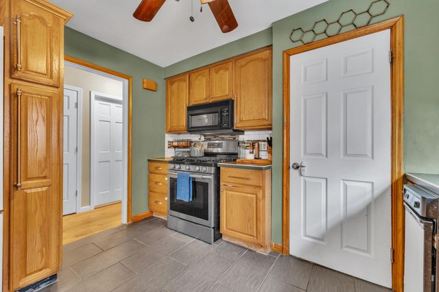 15106 White Avenue, Allen Park City, MI 48101
