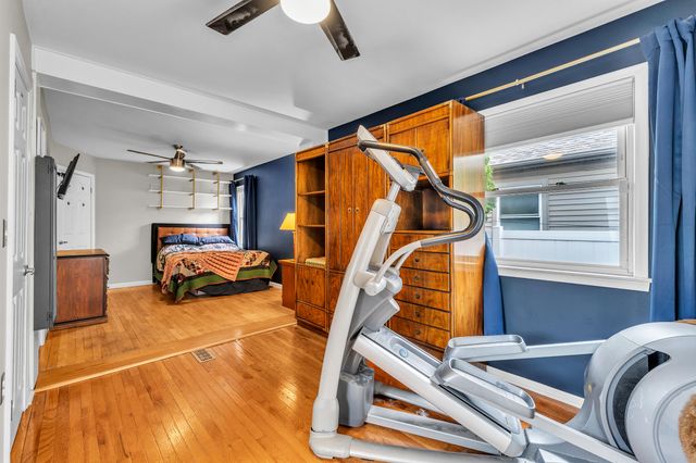 15106 White Avenue, Allen Park City, MI 48101