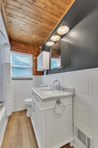 15106 White Avenue, Allen Park City, MI 48101