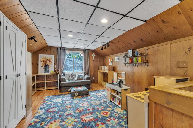 15106 White Avenue, Allen Park City, MI 48101