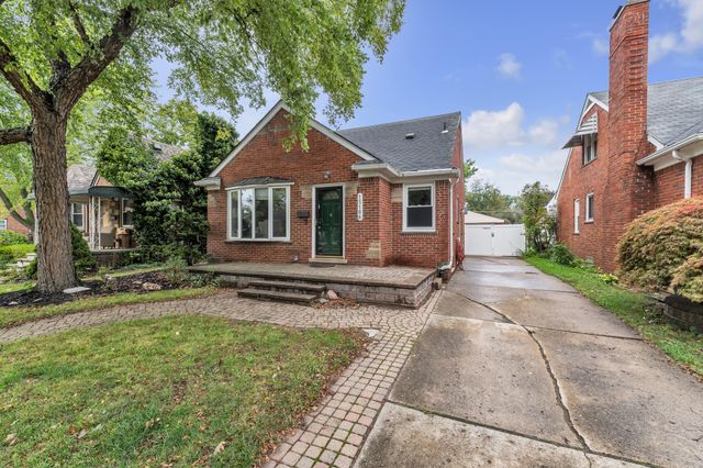 15106 White Avenue, Allen Park City, MI 48101