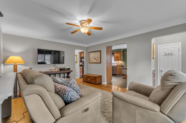 15106 White Avenue, Allen Park City, MI 48101