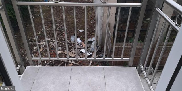 1008 GREEN ST, Philadelphia, PA 19123