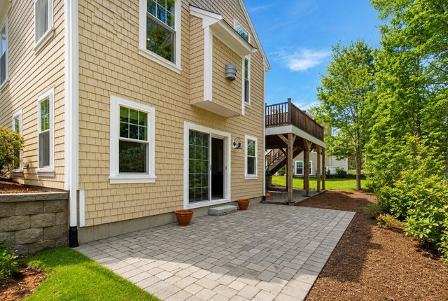 20 Saltwater Circle, Mashpee, MA 02649