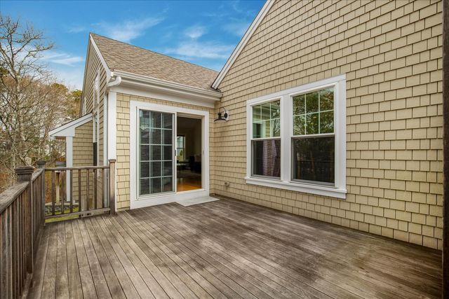 20 Saltwater Circle, Mashpee, MA 02649