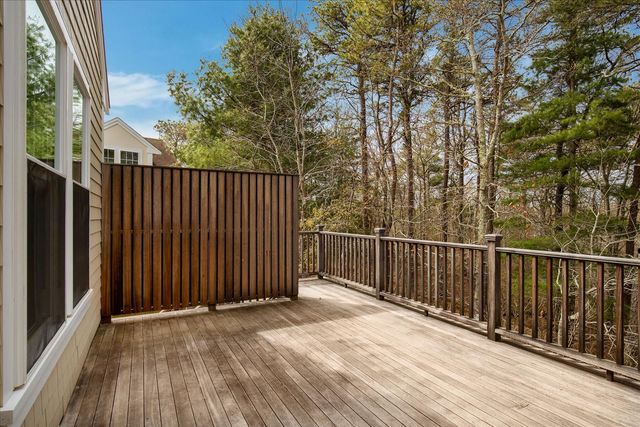 20 Saltwater Circle, Mashpee, MA 02649